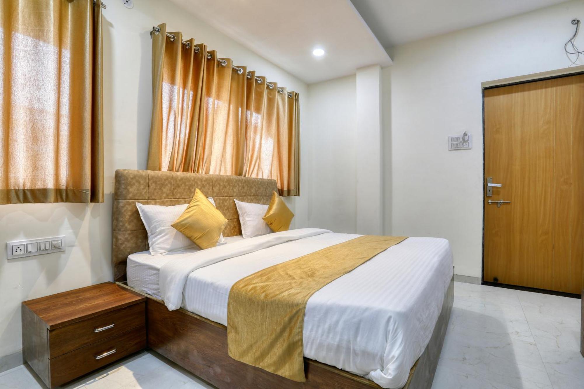 Soonstay Hotel Konark Indore Buitenkant foto